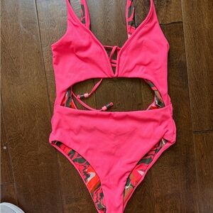 NWOT Maaji Pink One Piece Swimsuit Reversible